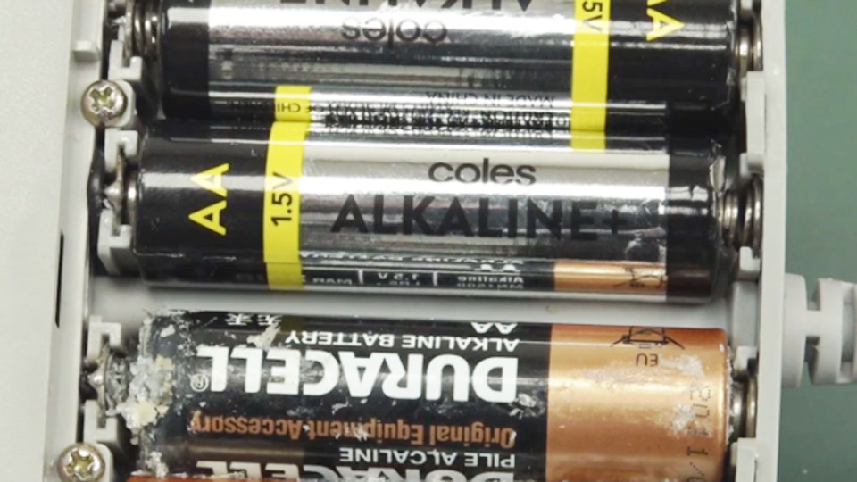 Can You Use Carbon-Zinc Batteries Instead of Alkaline? 1 Can You Use Carbon-Zinc Batteries Instead of Alkaline