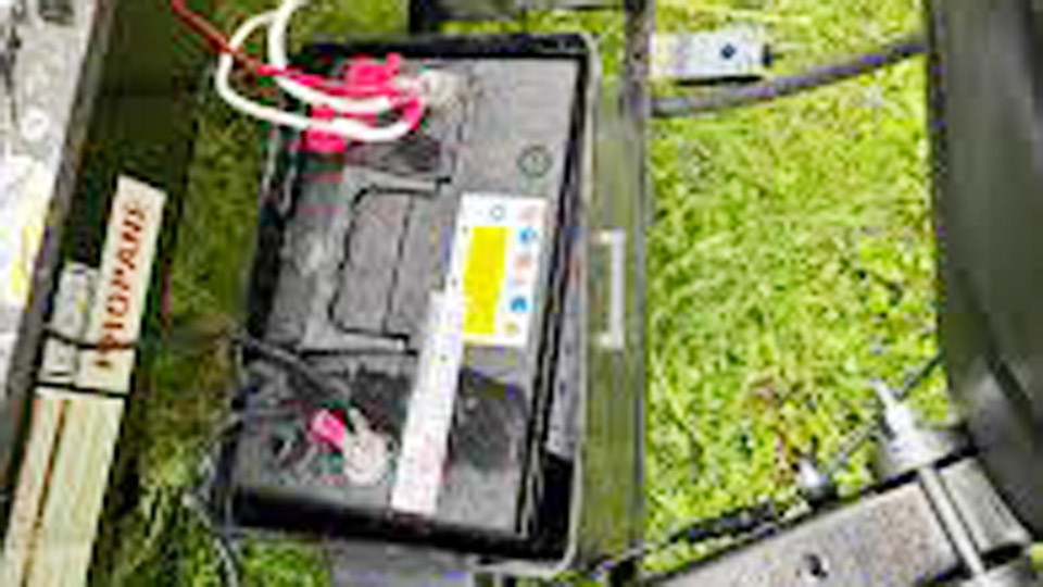 How to Charge a Dead Travel Trailer Battery