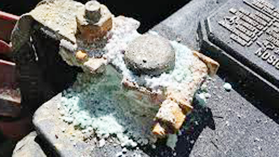 How to Clean Lead Acid Battery Terminals Safely 1 How to Clean Lead Acid Battery Terminals
