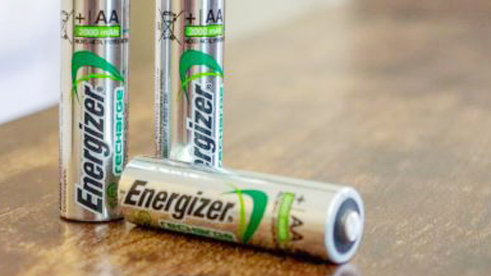 Why Can't Alkaline Batteries Be Recharged? Safety Facts 1 Why Can't Alkaline Batteries Be Recharged