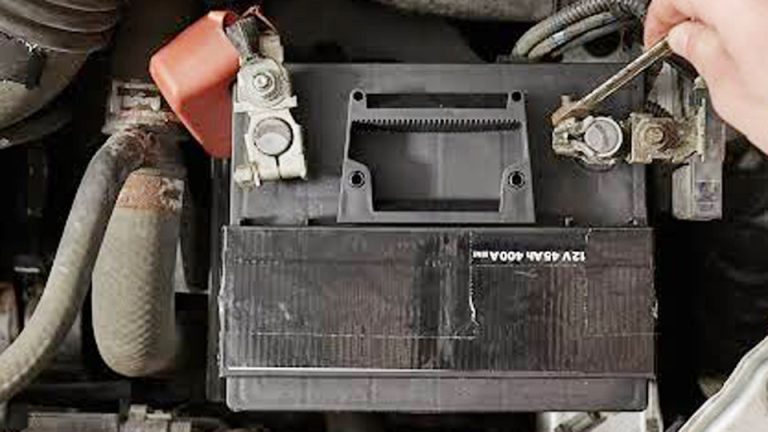 How to Disconnect Ground Cable From Car Battery