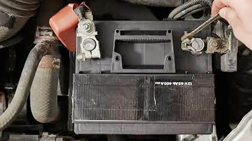 How to Disconnect Ground Cable From Car Battery Safely 1 How to Disconnect Ground Cable From Car Battery