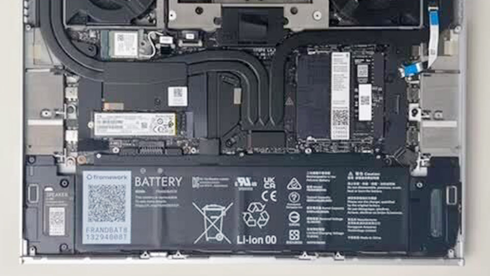 How to Disconnect Laptop Battery from Motherboard Safely 1 How to Disconnect Laptop Battery from Motherboard